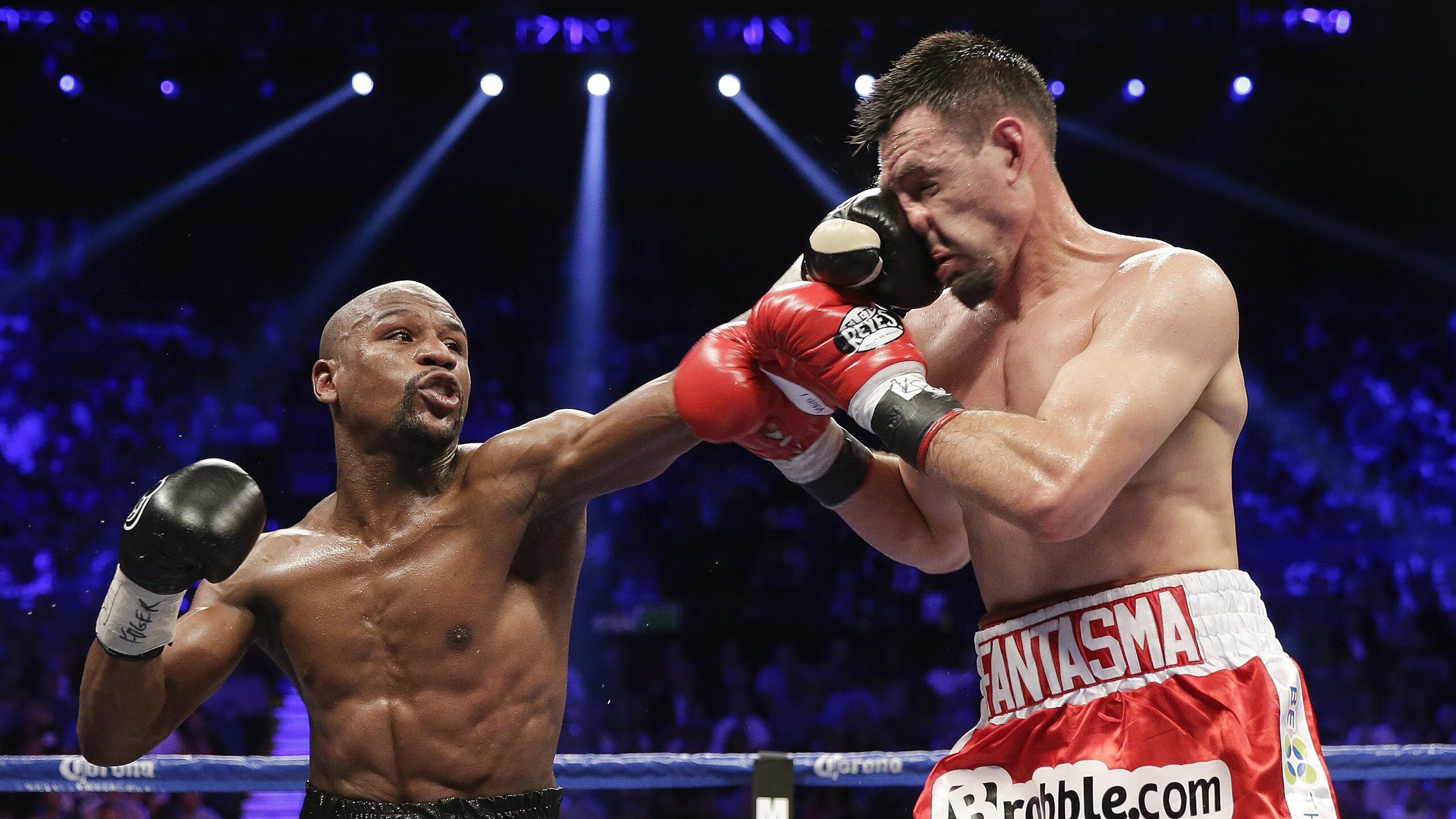 字母哥面对包夹仍高效得分，字母哥报应