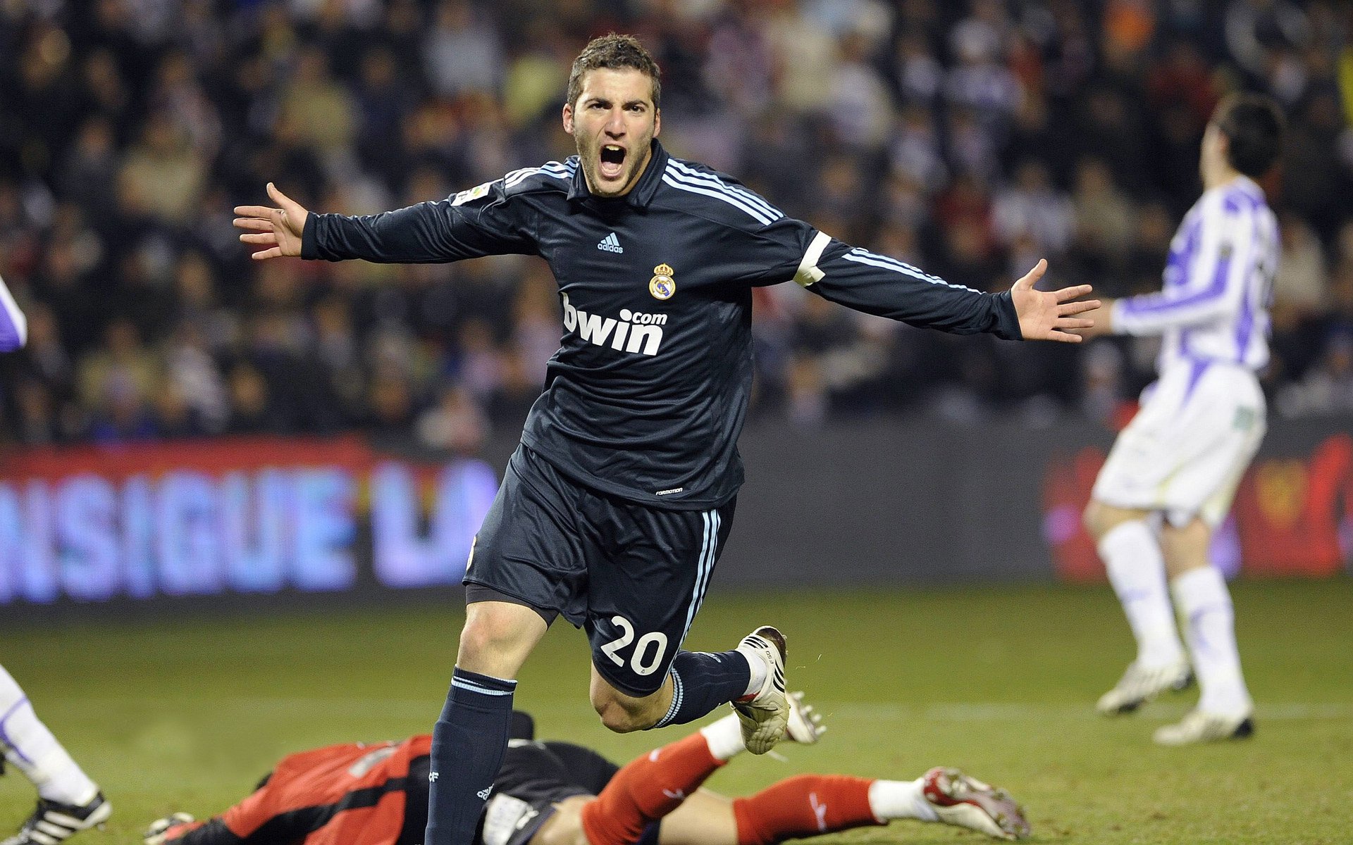 水球防守端突尼斯成功封锁对手，水球战术